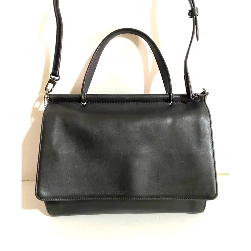 Coach vintage black leather crossbody handbag - Picture 2 of 10